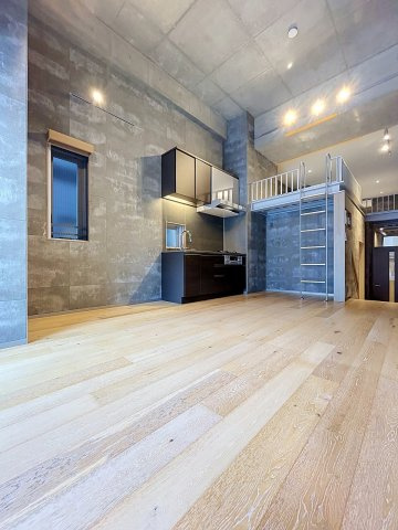 【居間・リビング】 | ソレア | ★南東向き角部屋！陽当り・通風良好◎お洒落なお部屋です★