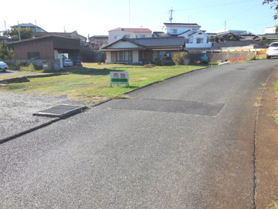 【外観】 | 中村３丁目売土地 | 前面道路の幅員から大型車両の出入りも可能で、工事車両の置き場などにも利用いただけます。