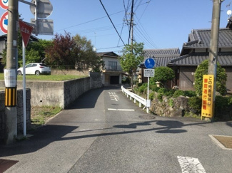 【前面道路含む現地写真】