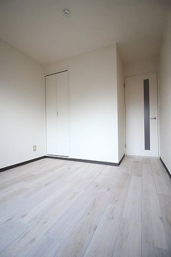 船寺ハイムの居間・リビング