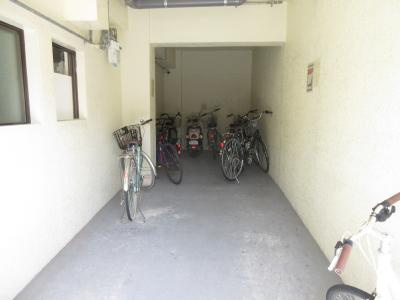 ハイツとういんの駐車場|駐輪場