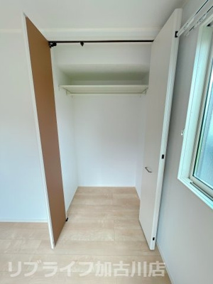 【収納】 | コンフォールいなみの　(太陽光発電入居者還元型) | 写真は202　左右反転