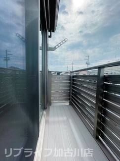 【バルコニー】 | コンフォールいなみの　(太陽光発電入居者還元型) | 写真は202　左右反転