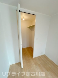 【収納】 | コンフォールいなみの　(太陽光発電入居者還元型) | 写真は202　左右反転