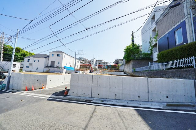 保土ヶ谷駅徒歩１２分！全棟ＬＤＫ１７帖以上♪の外観|保土ケ谷区岩井町に完成予定の新築分譲住宅です。
