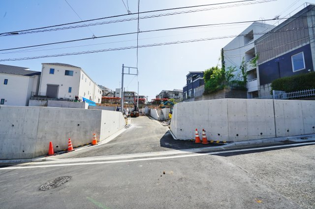 保土ヶ谷駅徒歩１２分！全棟ＬＤＫ１７帖以上♪の外観|2駅2路線徒歩圏内で通勤通学にも便利な立地。
