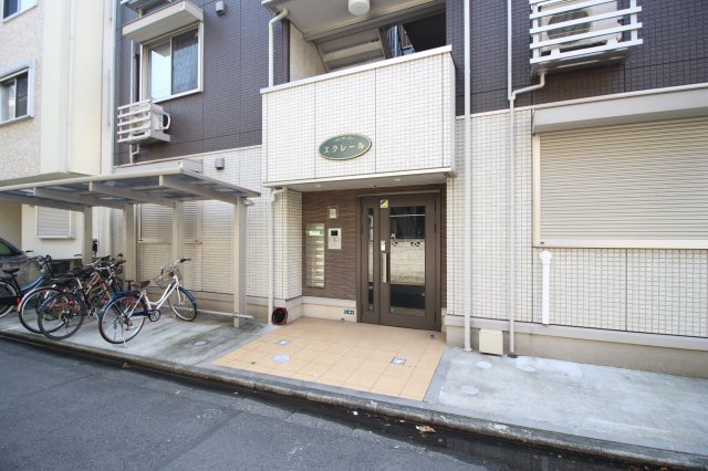 エクレールの駐車場