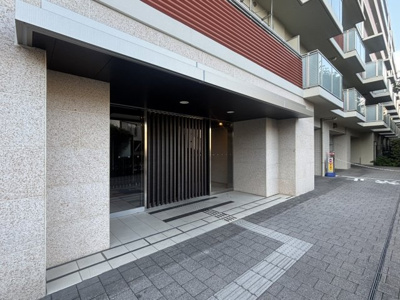 【エントランス】 | Brillia ist 三軒茶屋 アイビーテラス