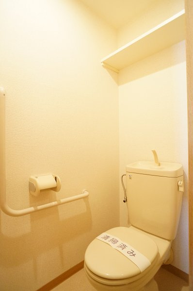 イリップス船堀のトイレ|トイレ(上部棚有)