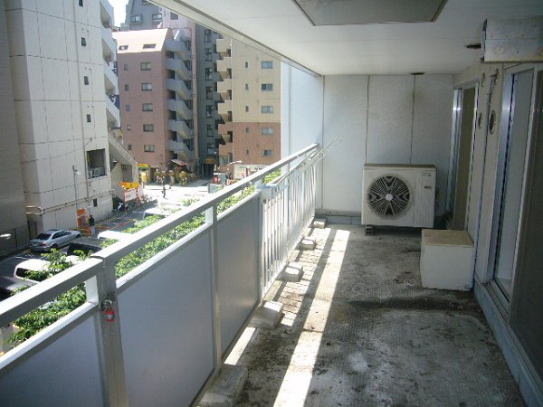 イリップス船堀のバルコニー|バルコニーは日当たりよく奥行きのあるワイドバルコニー♪