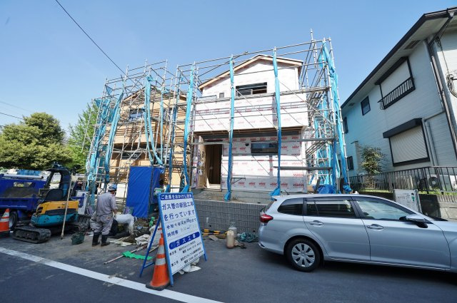 【横浜市保土ケ谷区瀬戸ケ谷町243-64新築戸建て２号棟】★仲介手数料無料★（瀬戸ヶ谷小学校・岩崎中学校）の外観|保土ケ谷区瀬戸ヶ谷町にございます全2棟の新築分譲住宅です。