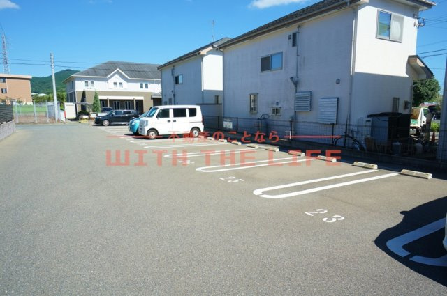 チセヌプリ【10，000円キャッシュバック対象物件】の駐車場|駐車スペースもあります