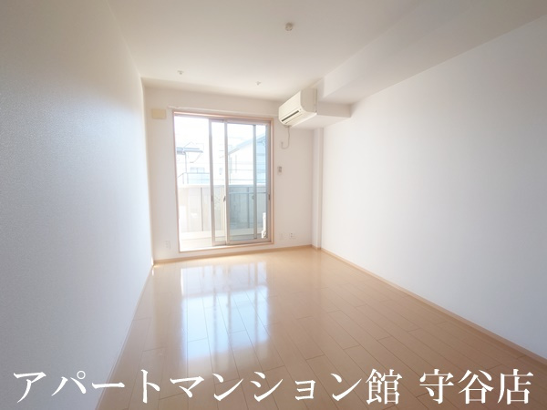 第二AMビルの居間・リビング