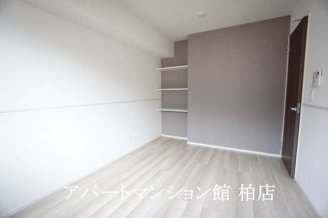 ディーセントⅠの洋室