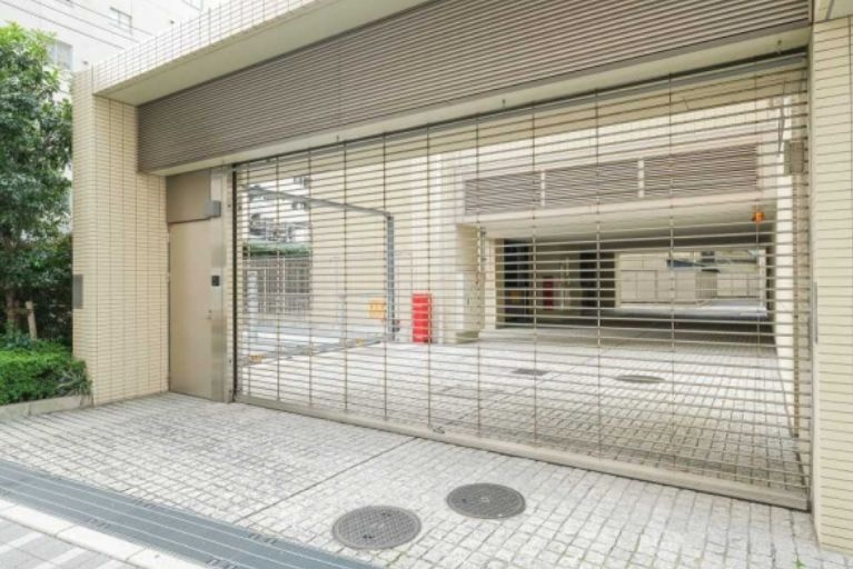 【駐車場】