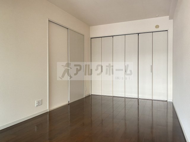 キラクマンションの洋室