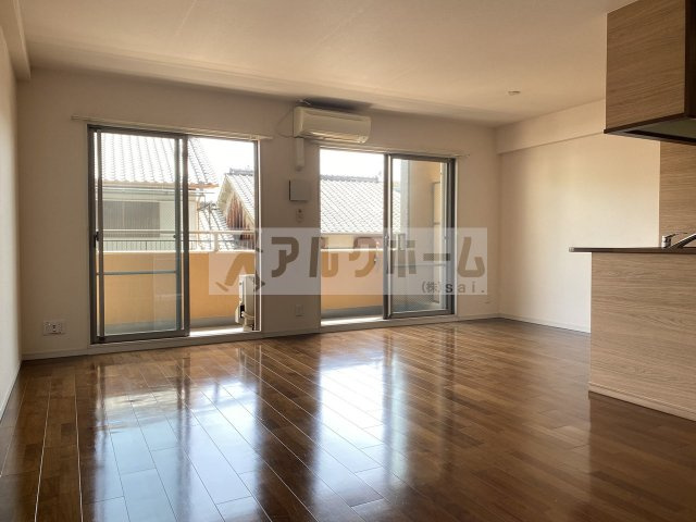 キラクマンションの居間・リビング