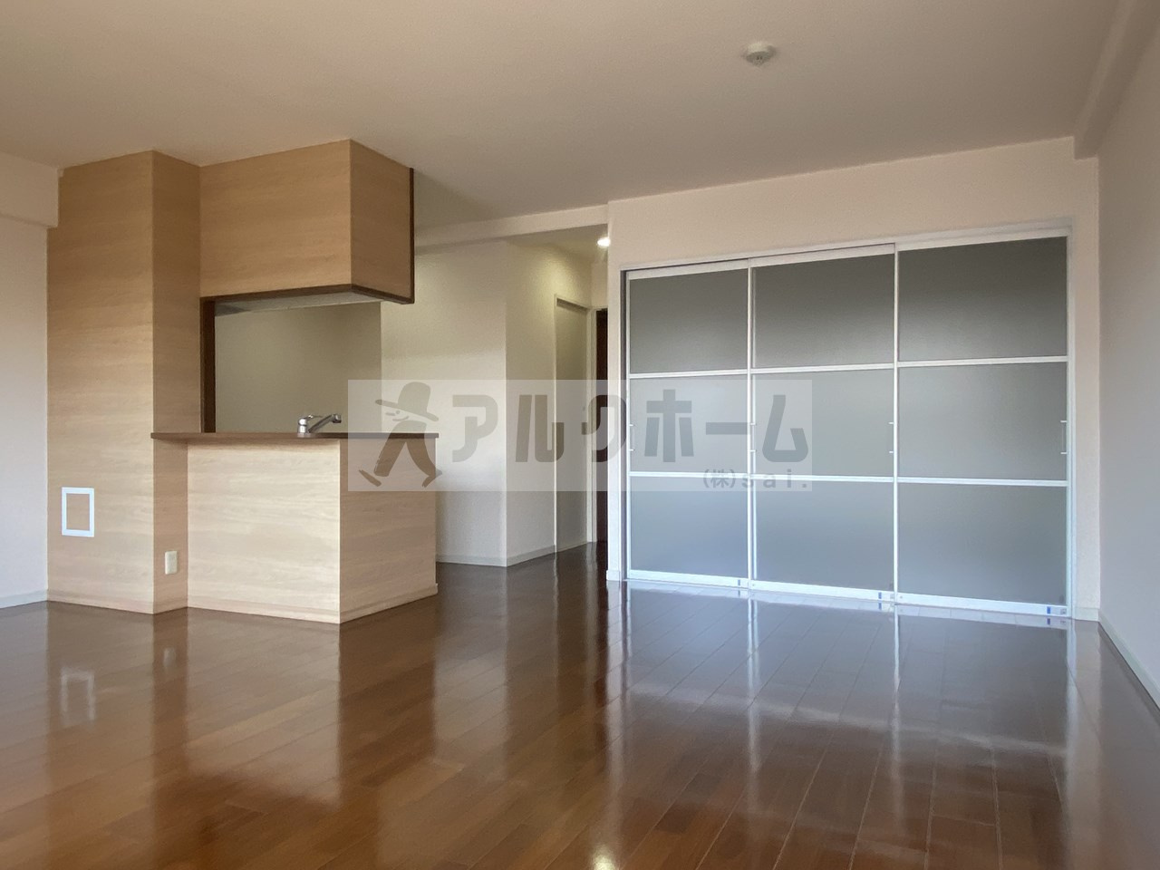 キラクマンションの居間・リビング