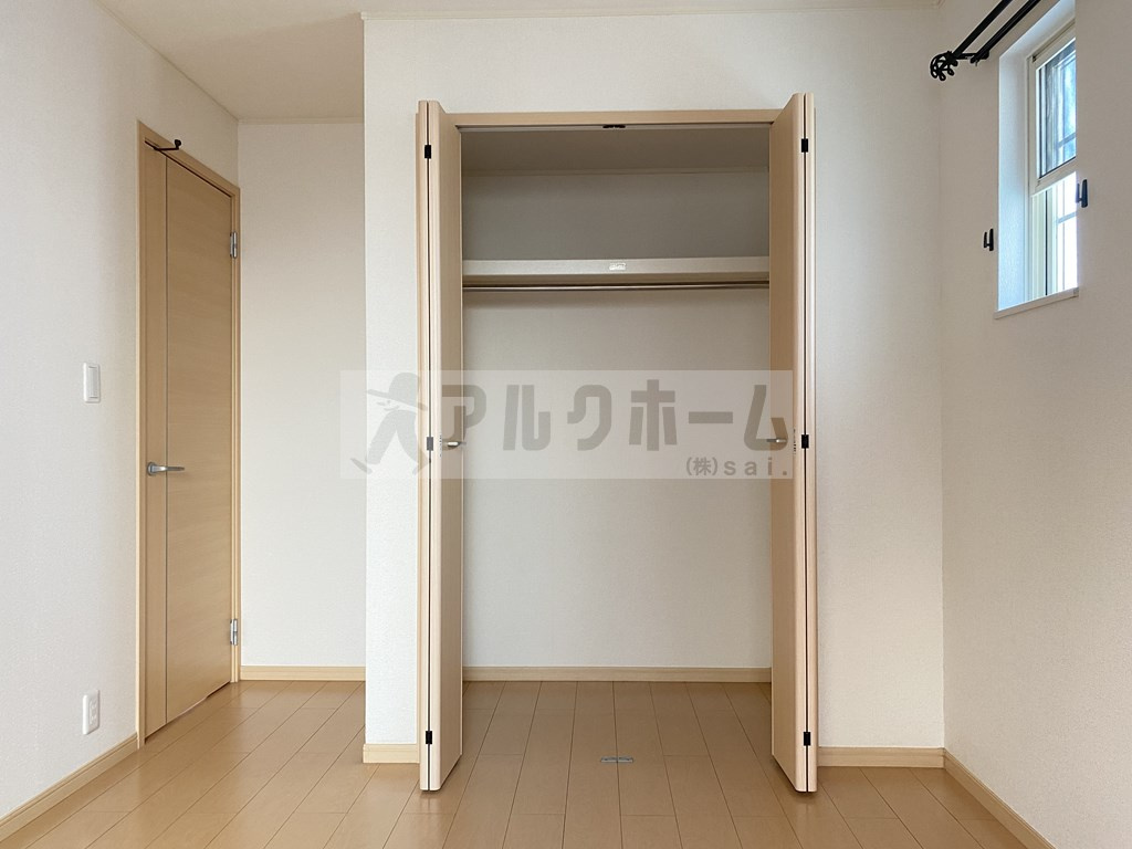 エスポワールⅡの収納|エスポワールⅠ　洋室②　クローゼット