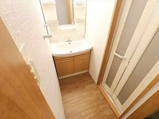 甲南タマタニマンションの洗面所