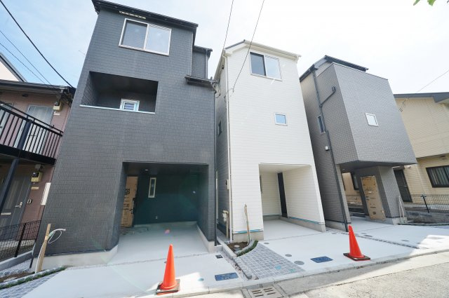 【横浜市保土ケ谷区常盤台５６－２０新築戸建て２号棟】★仲介手数料無料★（常盤台小学校・保土ヶ谷中学校）の外観