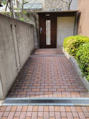 【その他共用部分】 | 夙川ソルステージュ | サブエントランスからのアプローチ