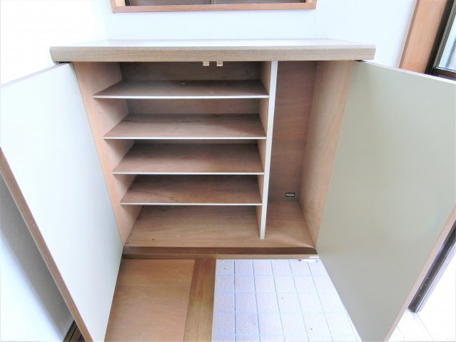 佐藤良三邸の収納