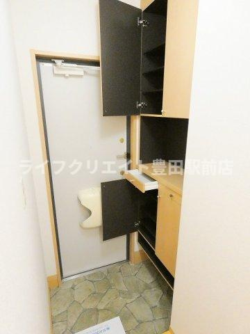 アネシス平山の玄関