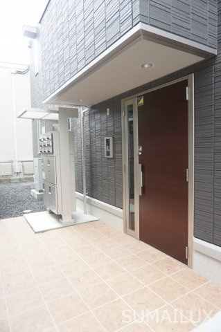 熊本市西区松尾１丁目のアパートのエントランス