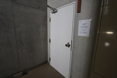 【セキュリティ】 | サンメロディ | 各フロアごとに鍵が必要です