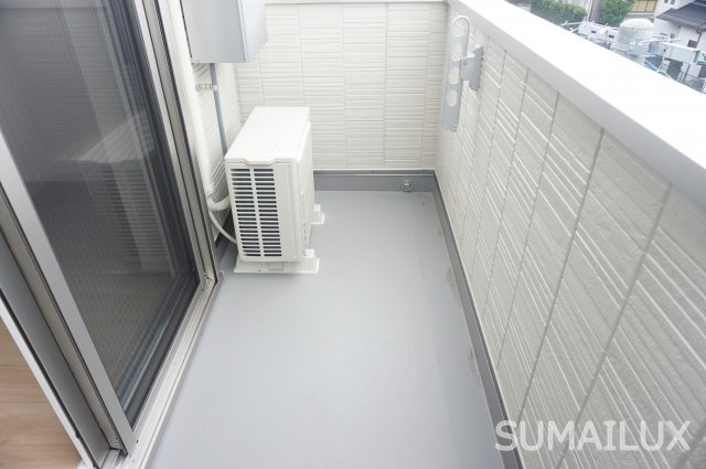 熊本市西区松尾１丁目のアパートのバルコニー