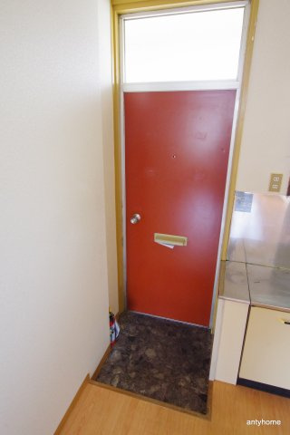 田中マンション　仲介手数料無料の玄関