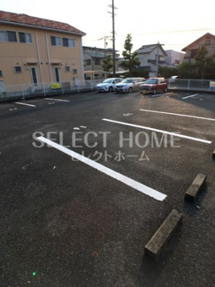 【駐車場】