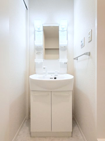 コンフォーティア市川の洗面所