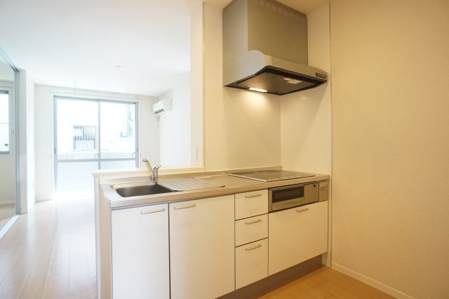 コンフォーティア市川のキッチン