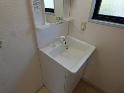 【洗面所】 | サンパレスF