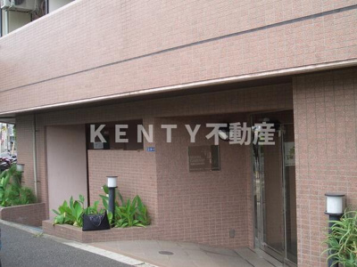 【エントランス】 | ロイヤルガーデン千鳥町 | エントランスです