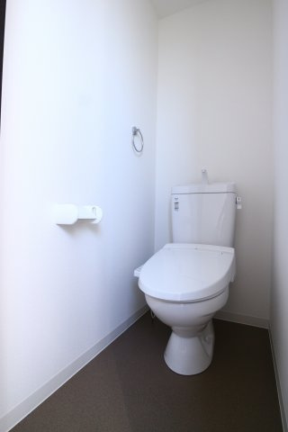 ジーメゾン塩屋のトイレ