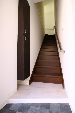 ジーメゾン塩屋の玄関