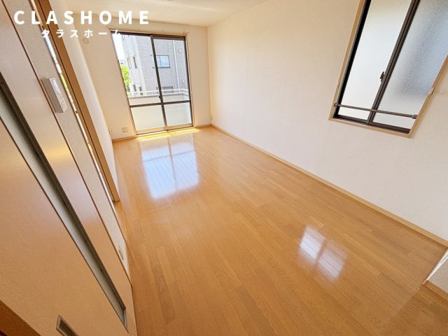 リヴァプールⅡ　　刈谷市近郊の賃貸はクラスホームの居間・リビング