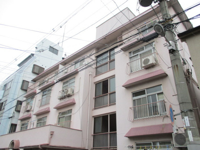 【外観】 | 第二植原マンション | かわいらしい色をした物件です