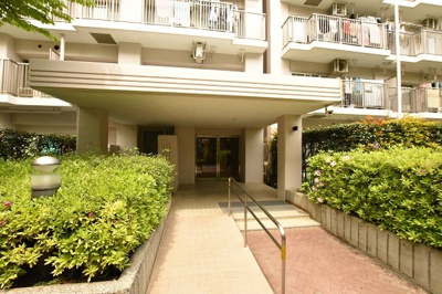 【エントランス】 | 浦和パークファミリアA号棟 | 清潔なエントランスです