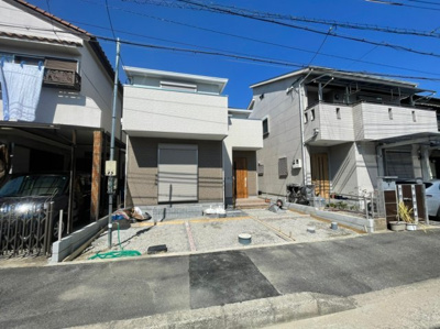 【前面道路含む現地写真】 | 福泉小・南東向き・前面道路10ｍ・新築一戸建て・堺市西区草部 | 前面道路含む現地写真です