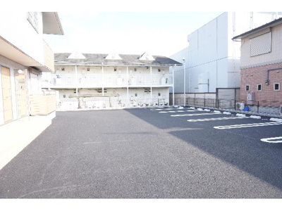 【駐車場】 | ブランシーネ | 駐車場