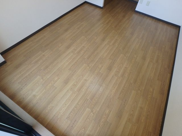 グランメール永和の洋室