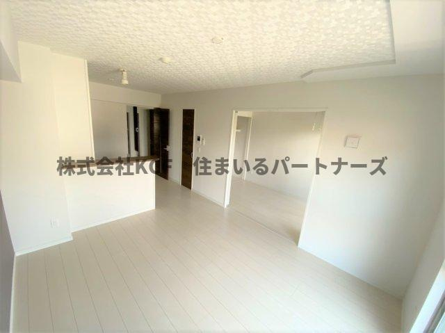 ベルオロール大善寺の居間・リビング|ゆったり過ごせる居間です