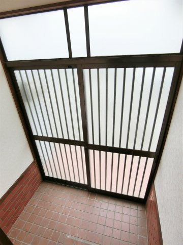 松崎テラスハウスの玄関