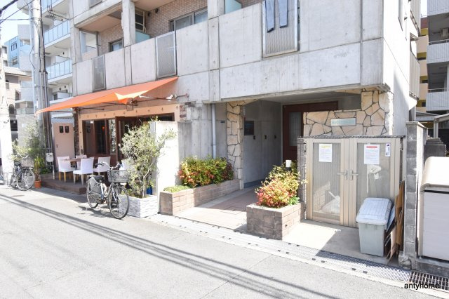 サクセス江坂　仲介手数料無料のエントランス