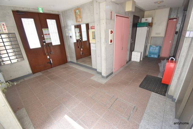 サクセス江坂　仲介手数料無料のロビー