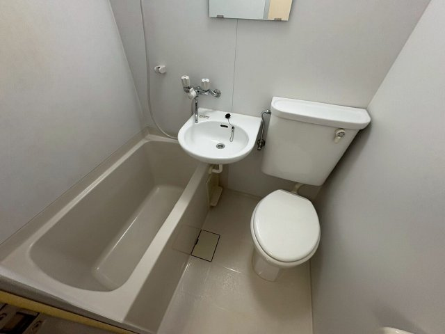 永手コスモハイツの玄関